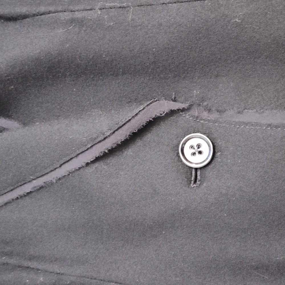 Blazer, fitter, wool flannel, with rosette embellishment at shoulder. Never worn - Picture 5 of 8